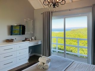 5 bedroom luxury villa sandpiper cape st francis resort accommodation 15