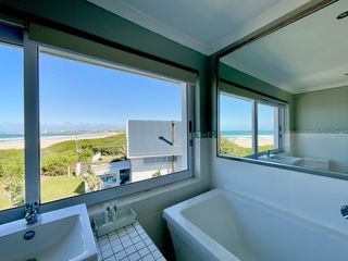 nautilus place beach break accommodation in cape st franics south africa 6